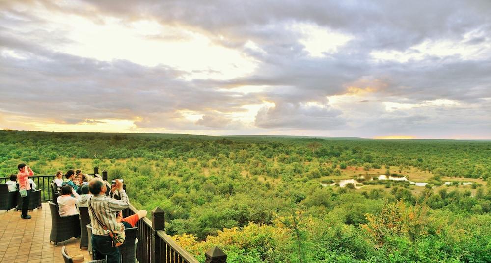 Victoria Falls Safari Club Hotel Exterior photo